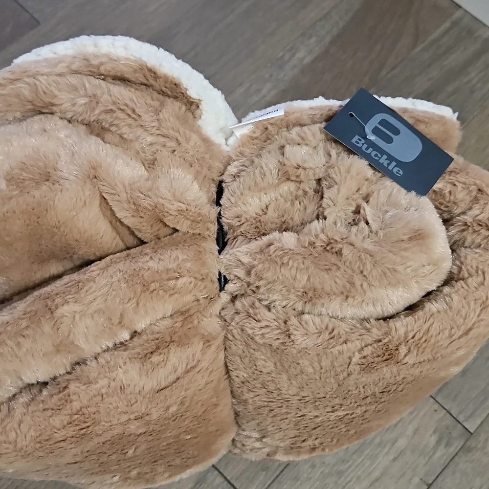 Buckle Almond Milk Plush Blanket